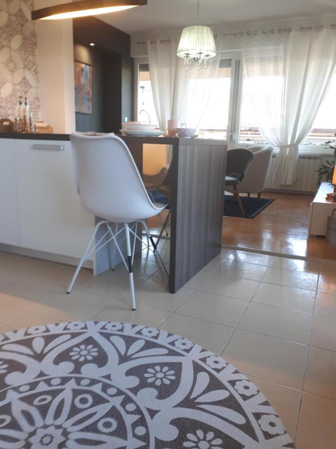 טוזלה Apartman Diva מראה חיצוני תמונה